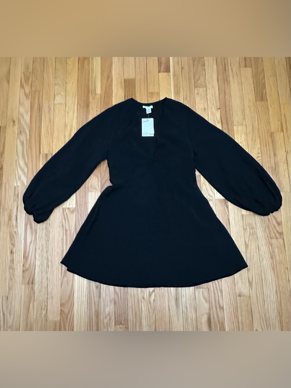 H&M Black Long-Sleeve V-Neck Mini Dress with Balloon Sleeves